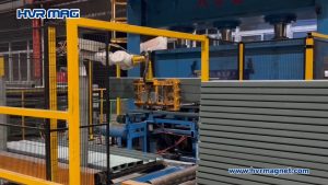 robot palletizer with electro permanent magnetic end effector